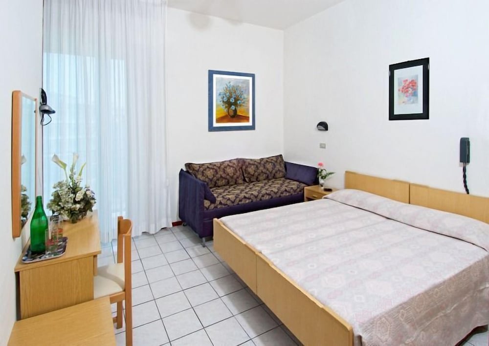 Economy Double Room - Photo 1