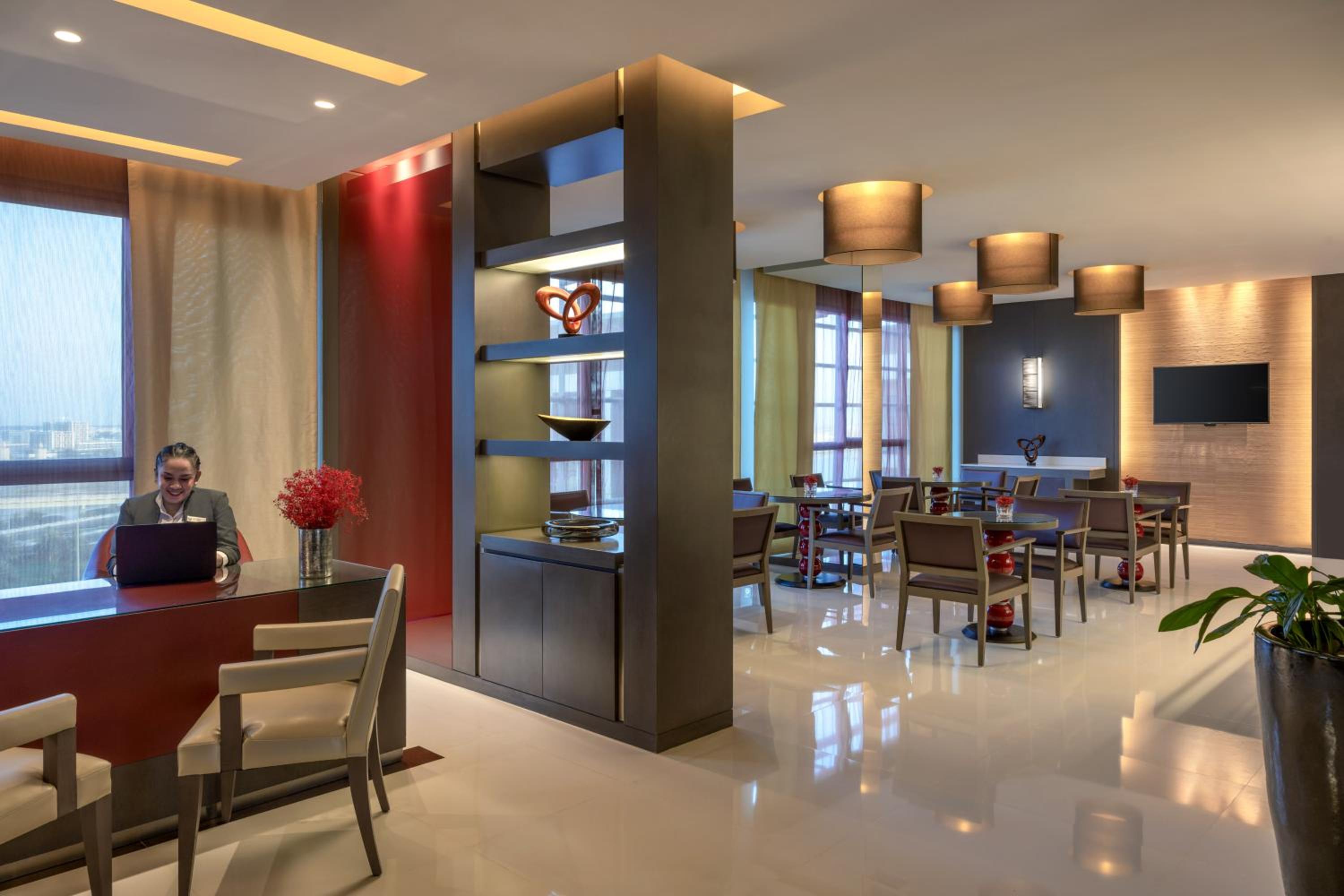 Junior Suite with Lounge Access
