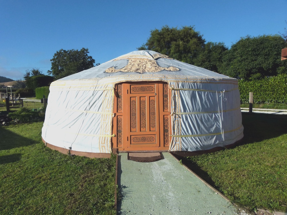 Yurt / Mongolian Ger photo 1