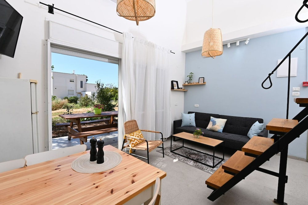 Basic Apartment photo 1