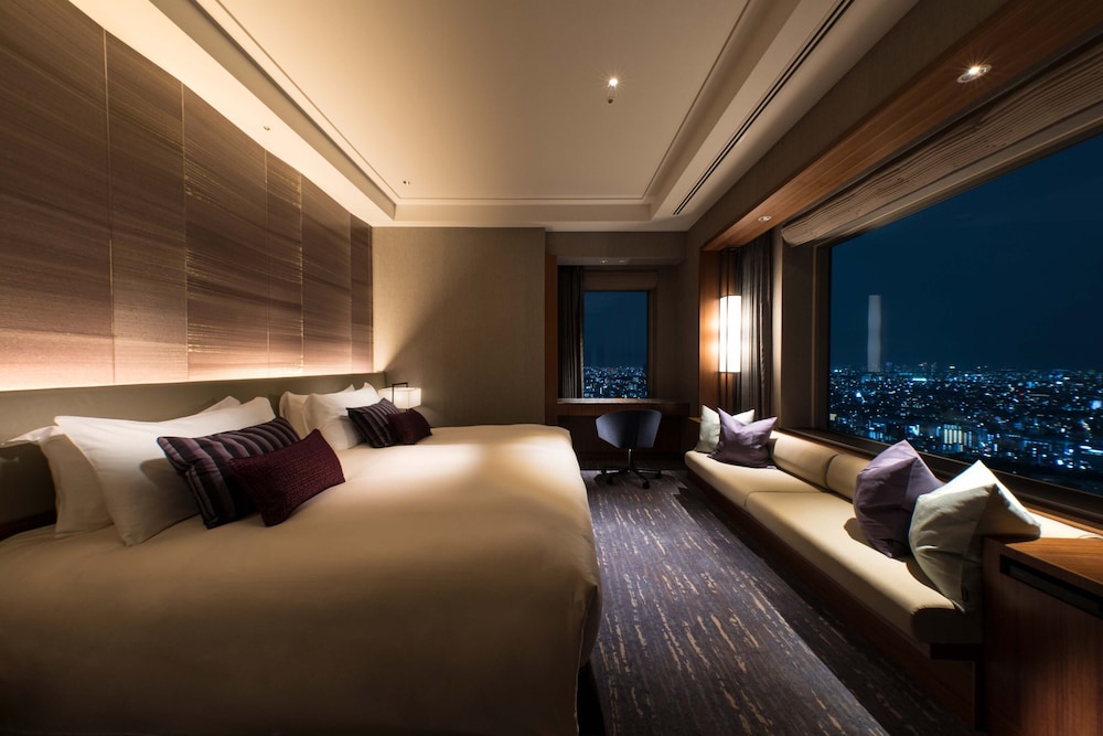 Executive Suite with Lounge Access, Non Smoking