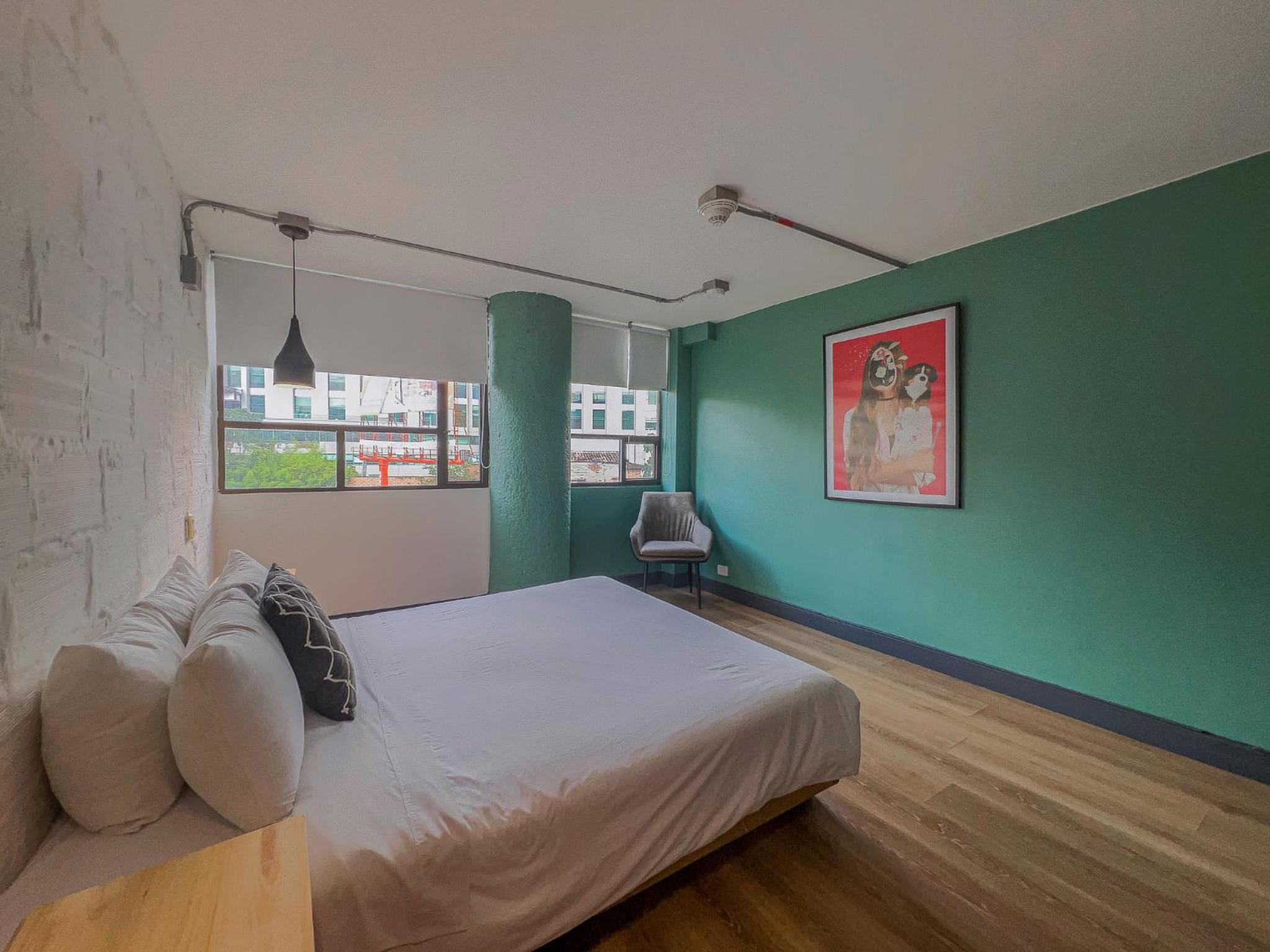 Two-Bedroom Apartment - Photo 3