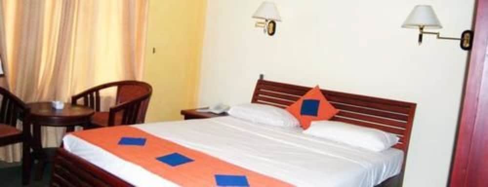 Basic Double Room, 1 Bedroom, Non Smoking, Garden View photo 2
