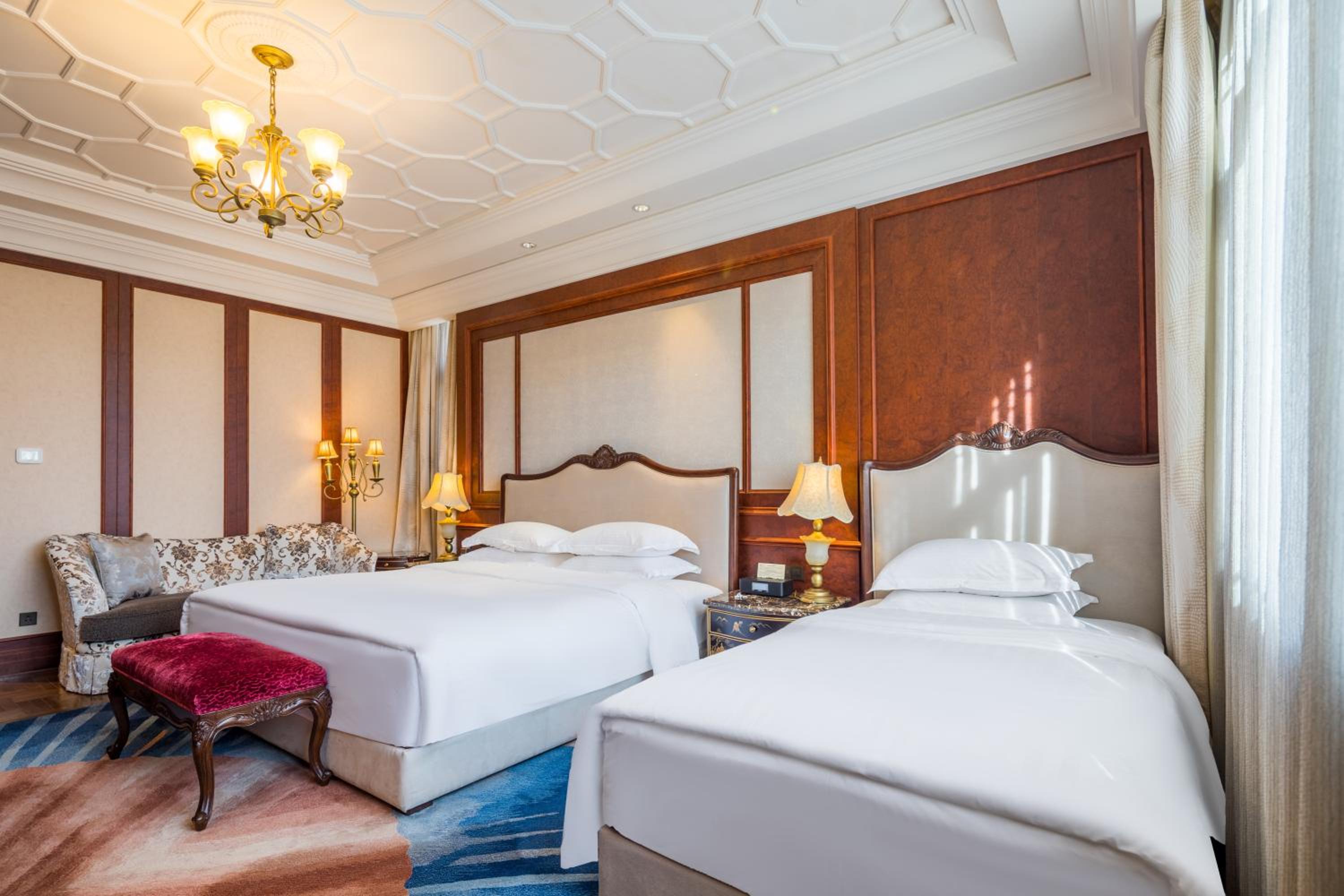 Donghu Family Room