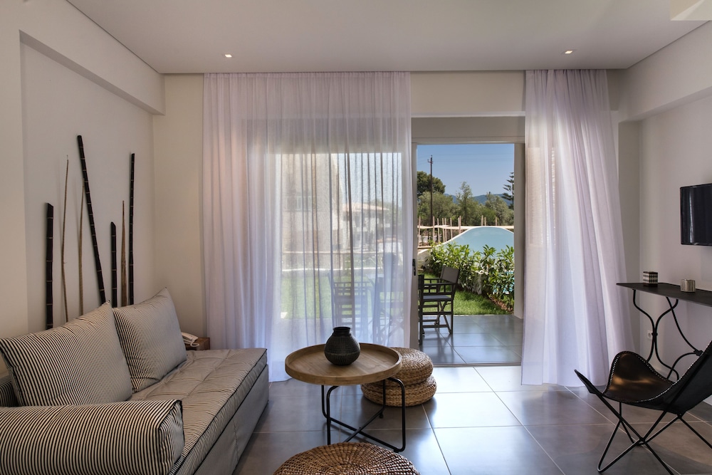 Suite, Garden View
