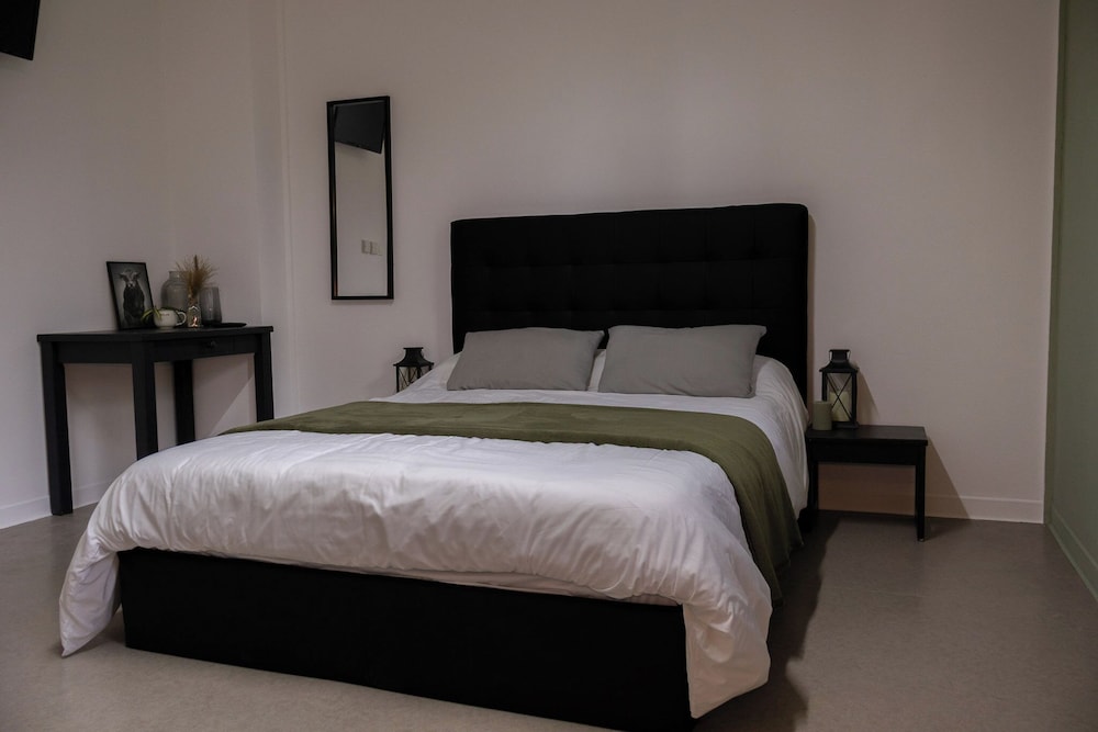 Classic Twin Room, Garden View