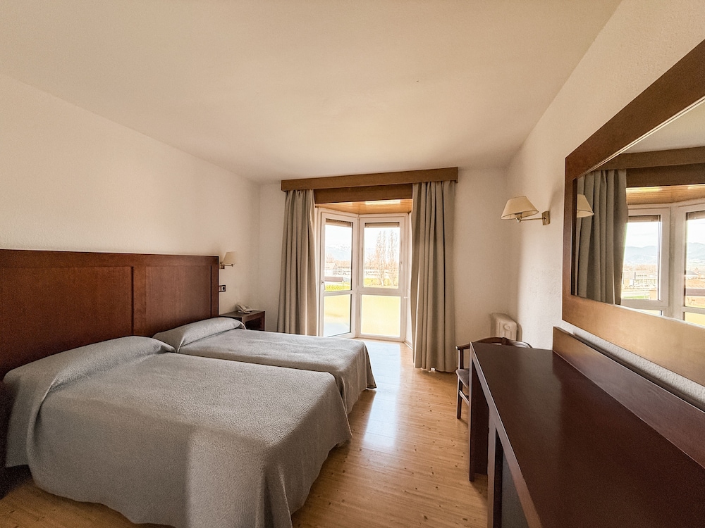 Twin Room - Photo 1