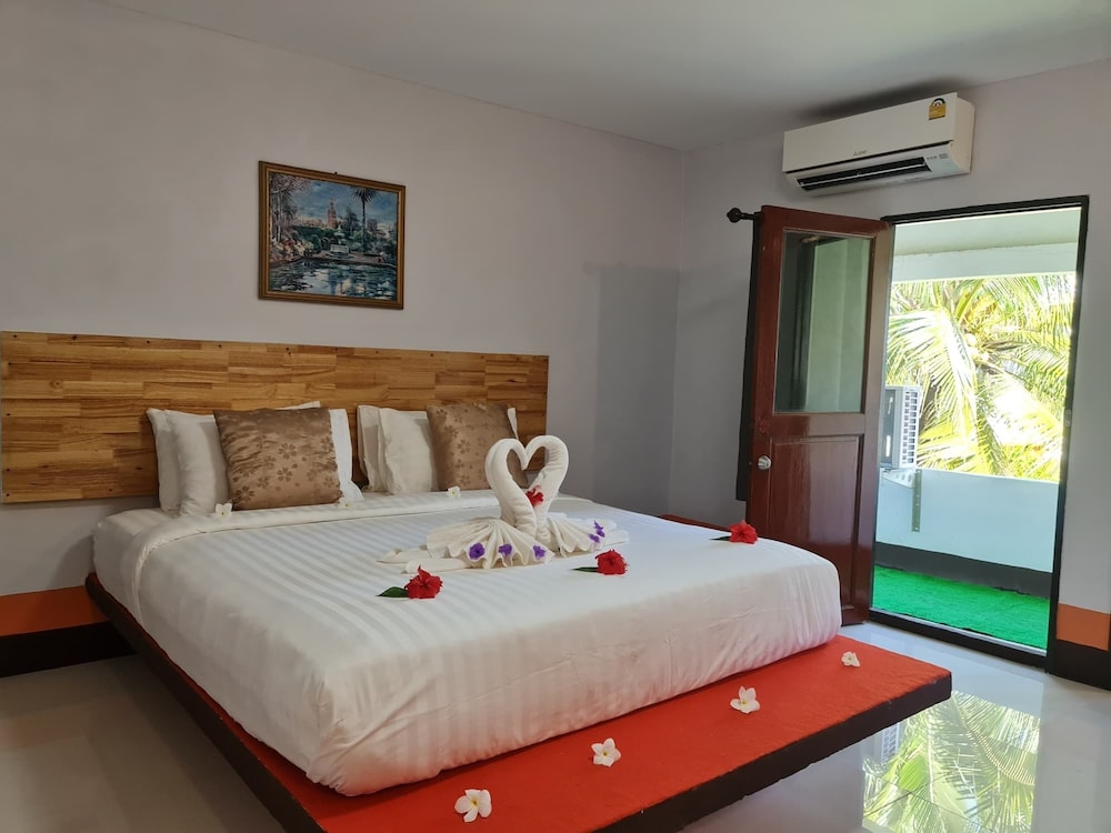 Superior Room, 1 King Bed - Photo 1