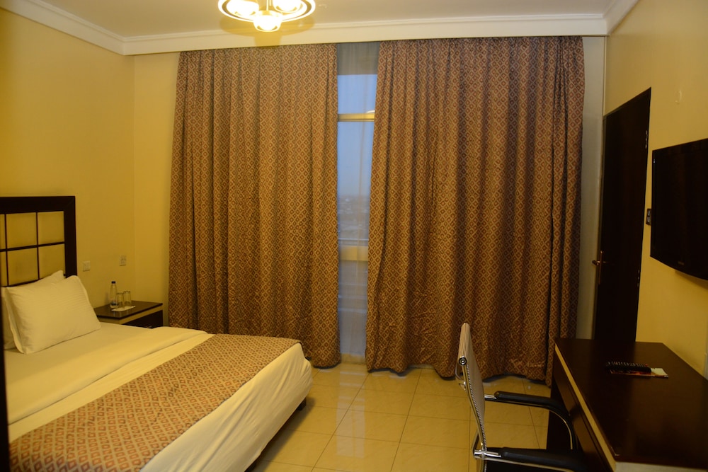 Luxury Suite