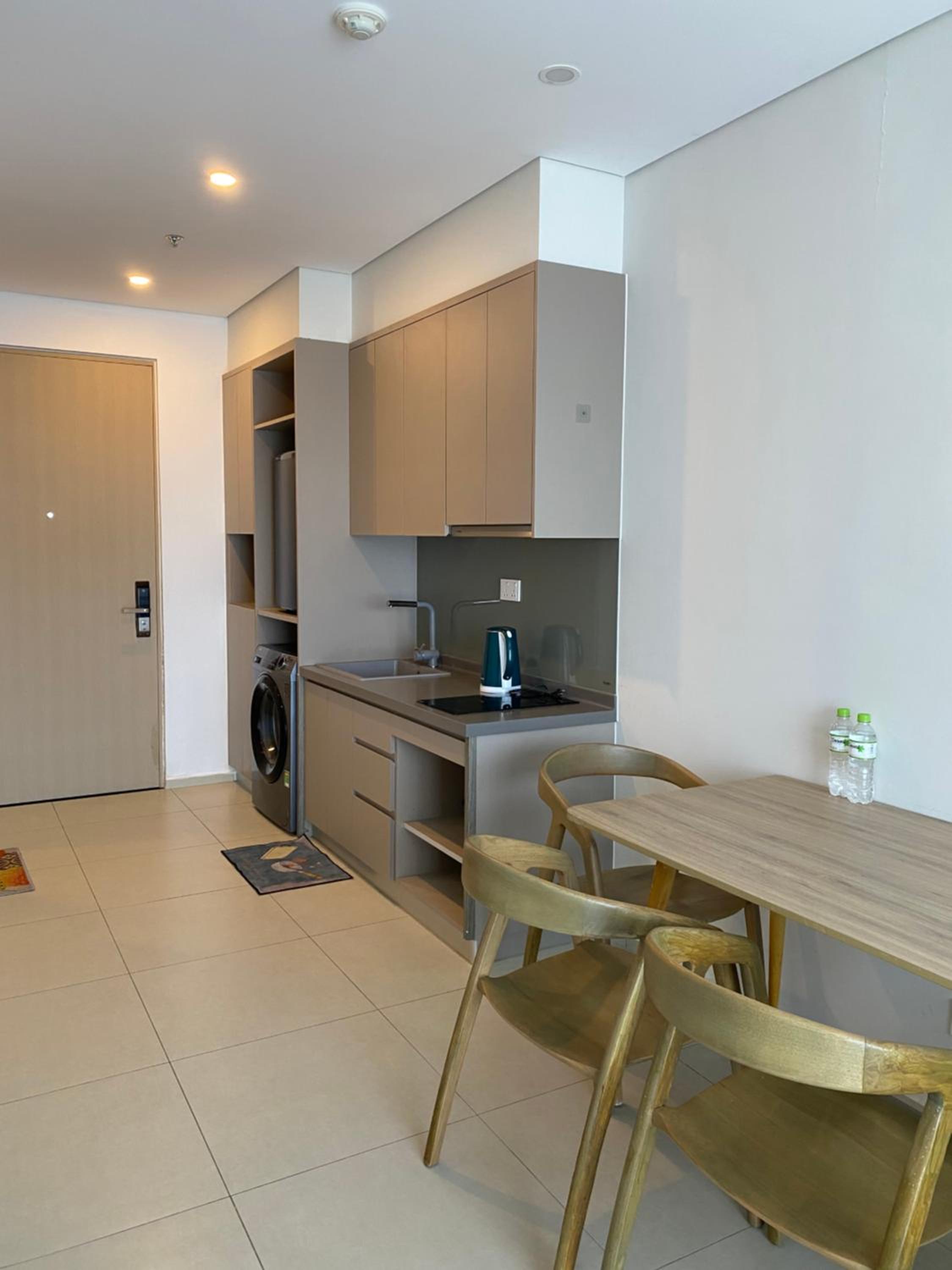 One-Bedroom Apartment - Photo 8