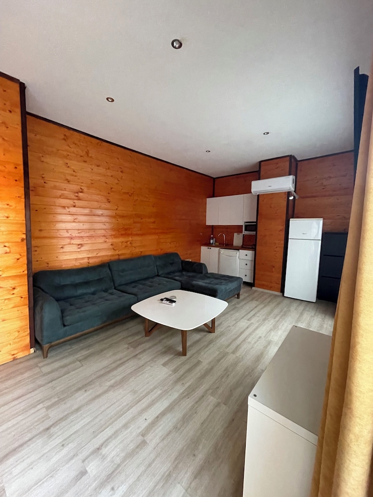 Villa photo 3