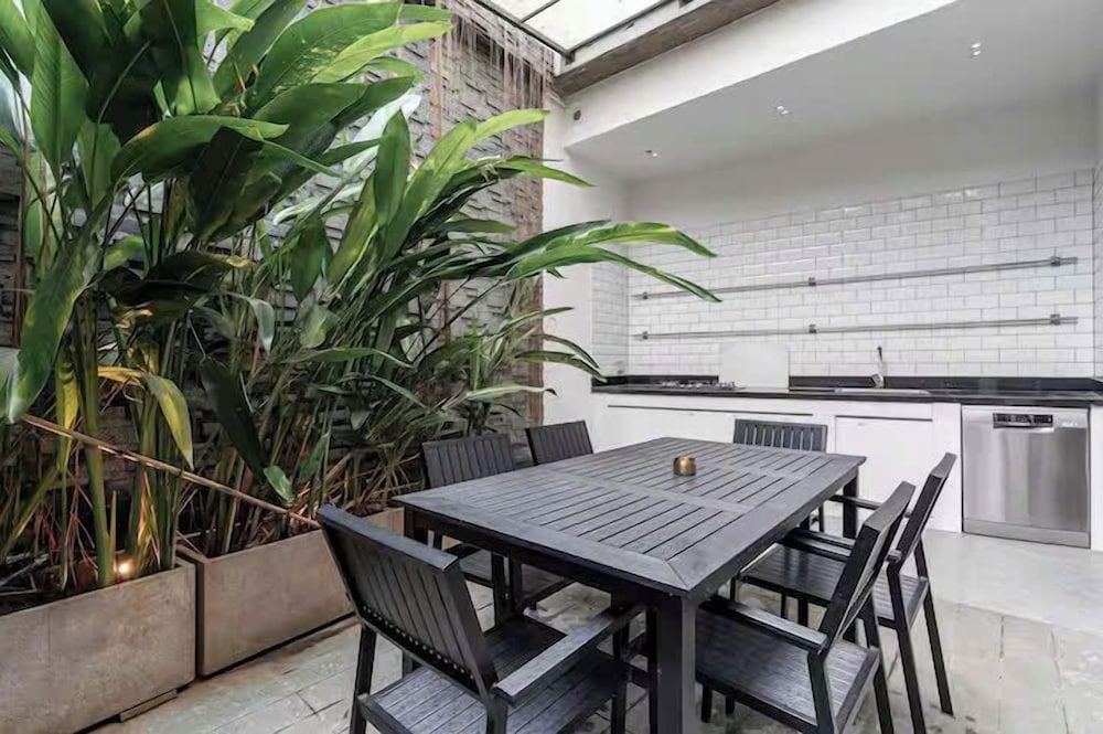 Presidential Villa, 6 Bedrooms, Club Lounge Access, River View photo 3