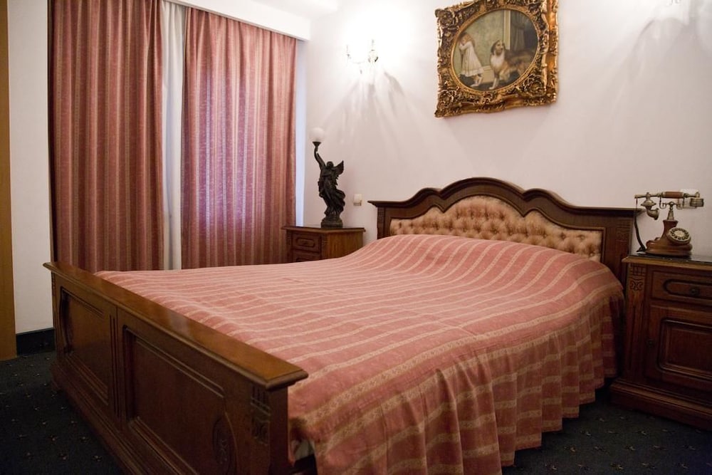 Suite with Private Bathroom