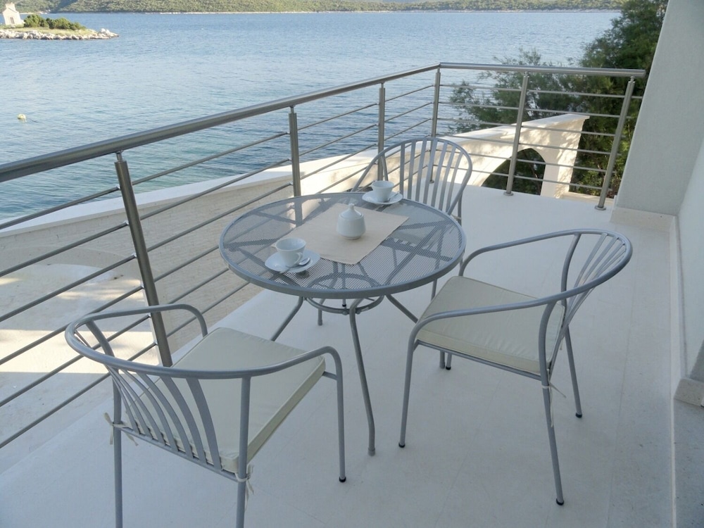 Apartment (At the sea - 5 M from the beach - A4()