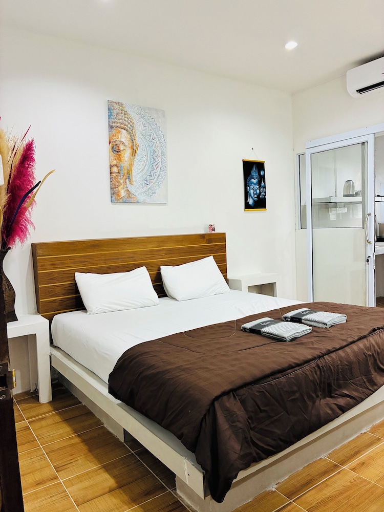 Superior Double Room, City View