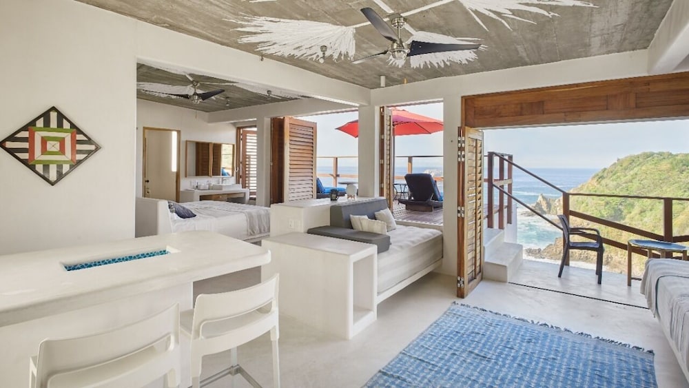 Rooftop Loft photo 2