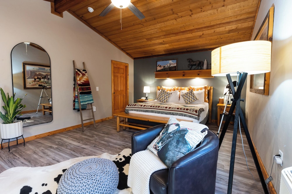 Deluxe Cabin, 1 King Bed With Sofa Bed, River View photo 1