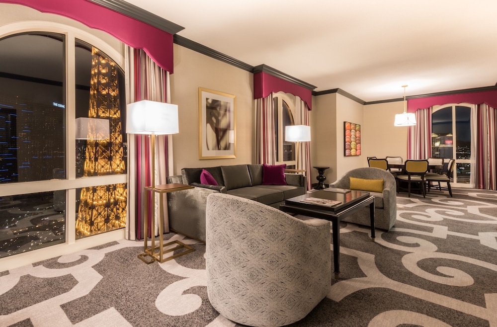 Bordeaux Charlemagne Suite King