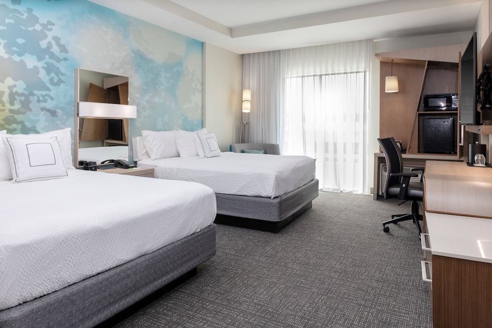Room, 2 Queen Beds (Hearing Accessible) photo 1