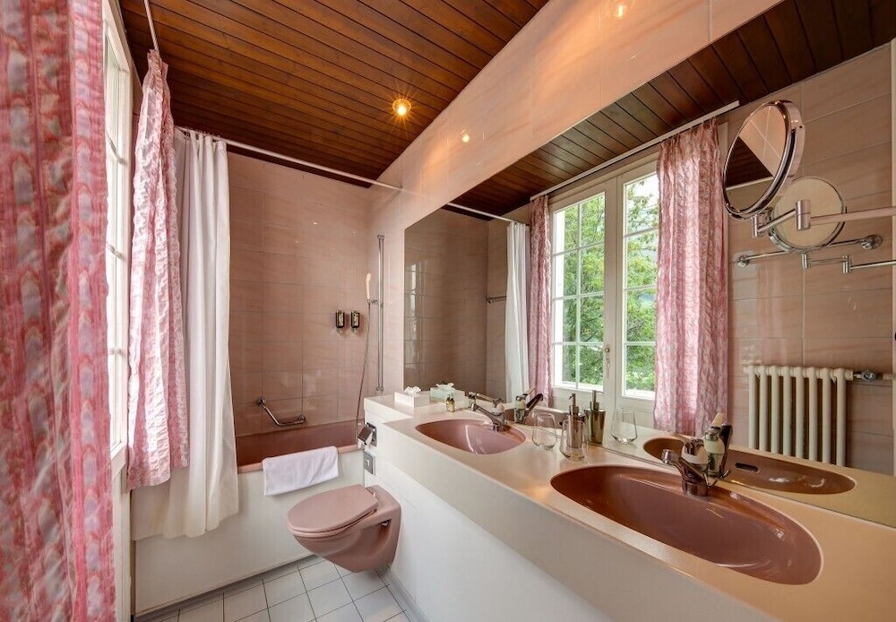 Deluxe Double Room - Photo 10