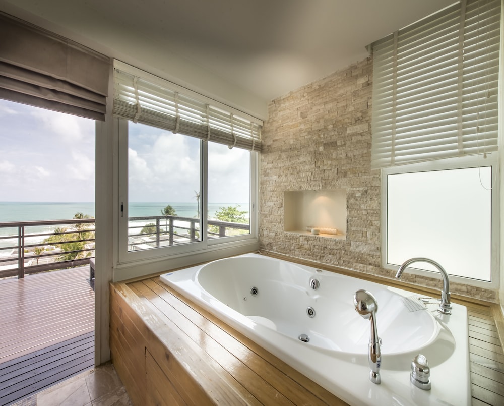 1 BR Pool Residence - Photo 9