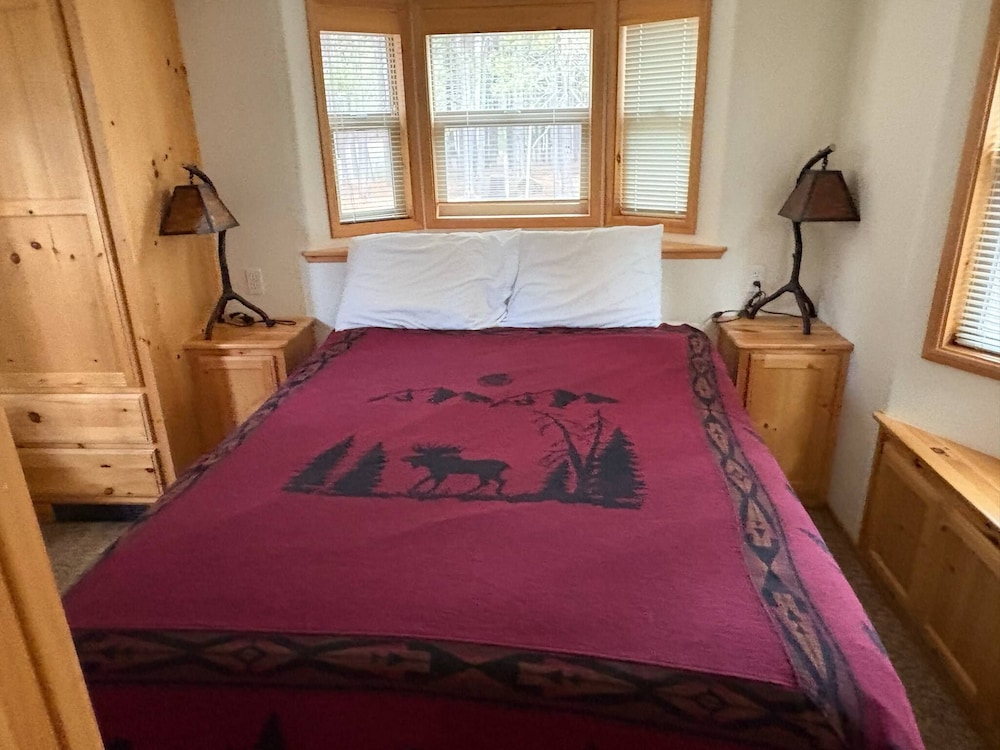 Standard Cabin (Cascade/Chalet/Pet Friendly) photo 1