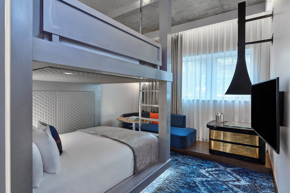 Room, 2 Queen Beds - Photo 3