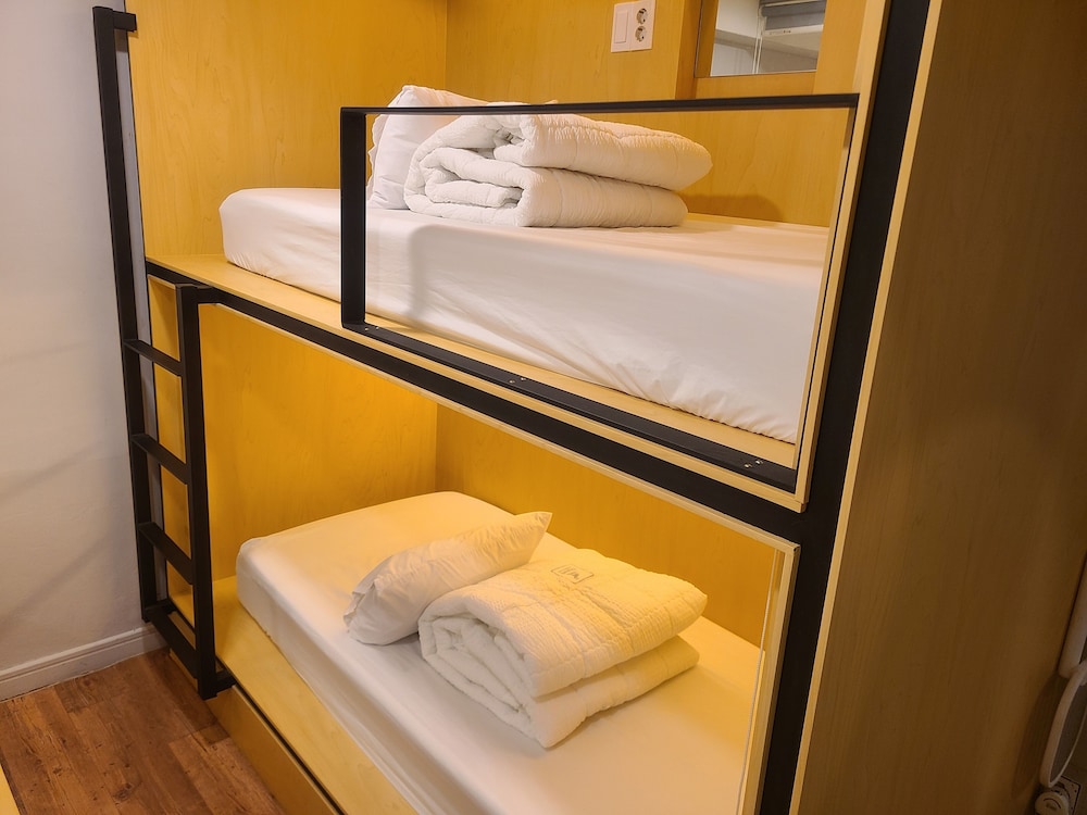 502 (Private Room) - Photo 2