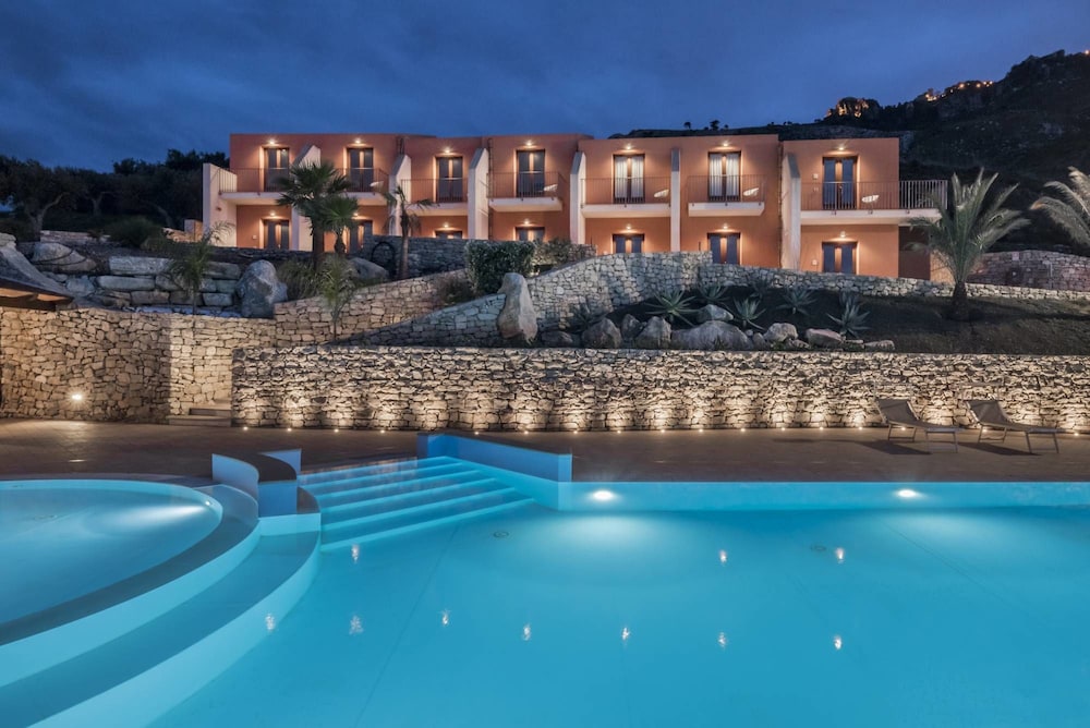 Suite, Sea View