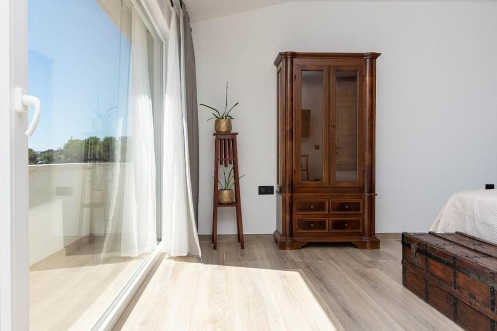 House (Zora - Modern Rustic - H(6+1)) photo 1