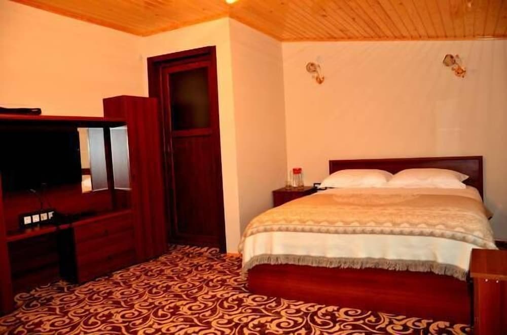 Deluxe Double Room, Lake View photo 1