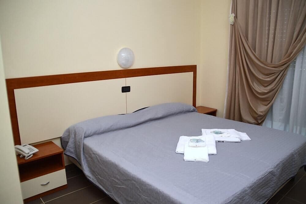 Double Or Twin Room photo 3