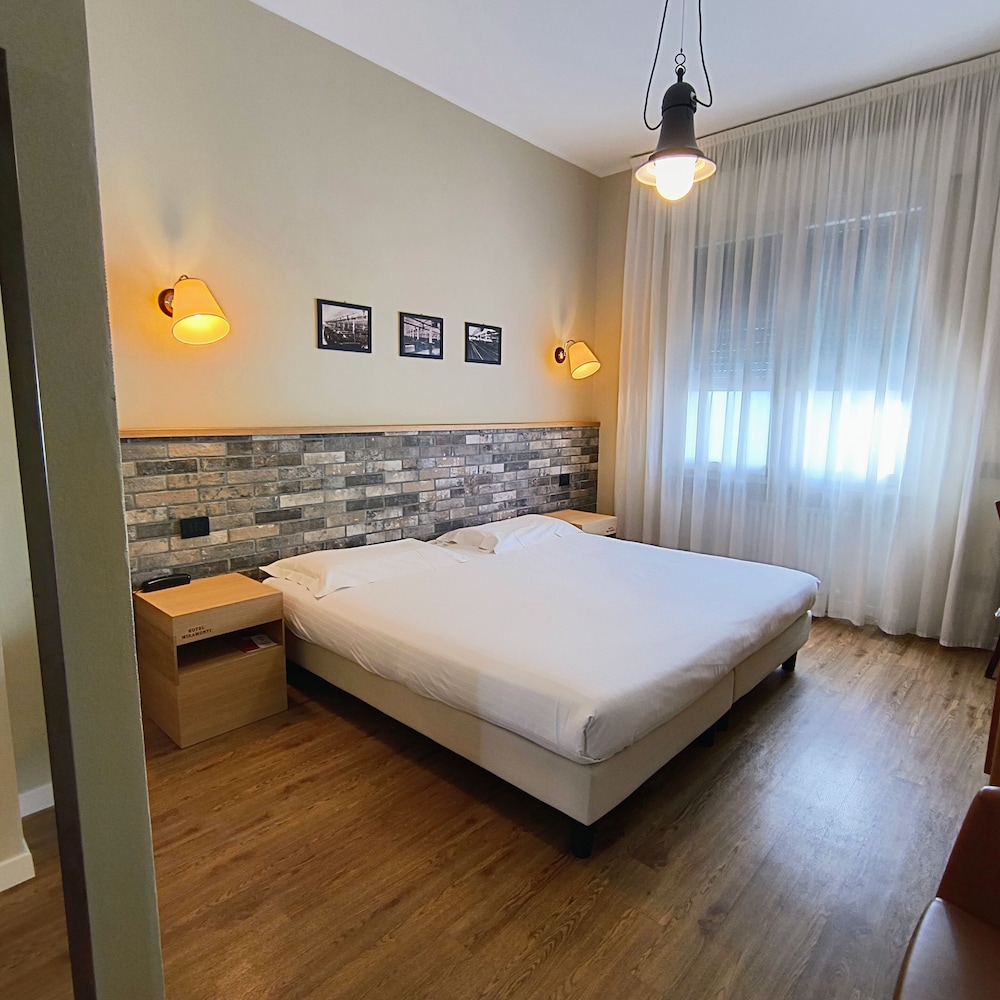 Executive Double Room Single Use photo 3