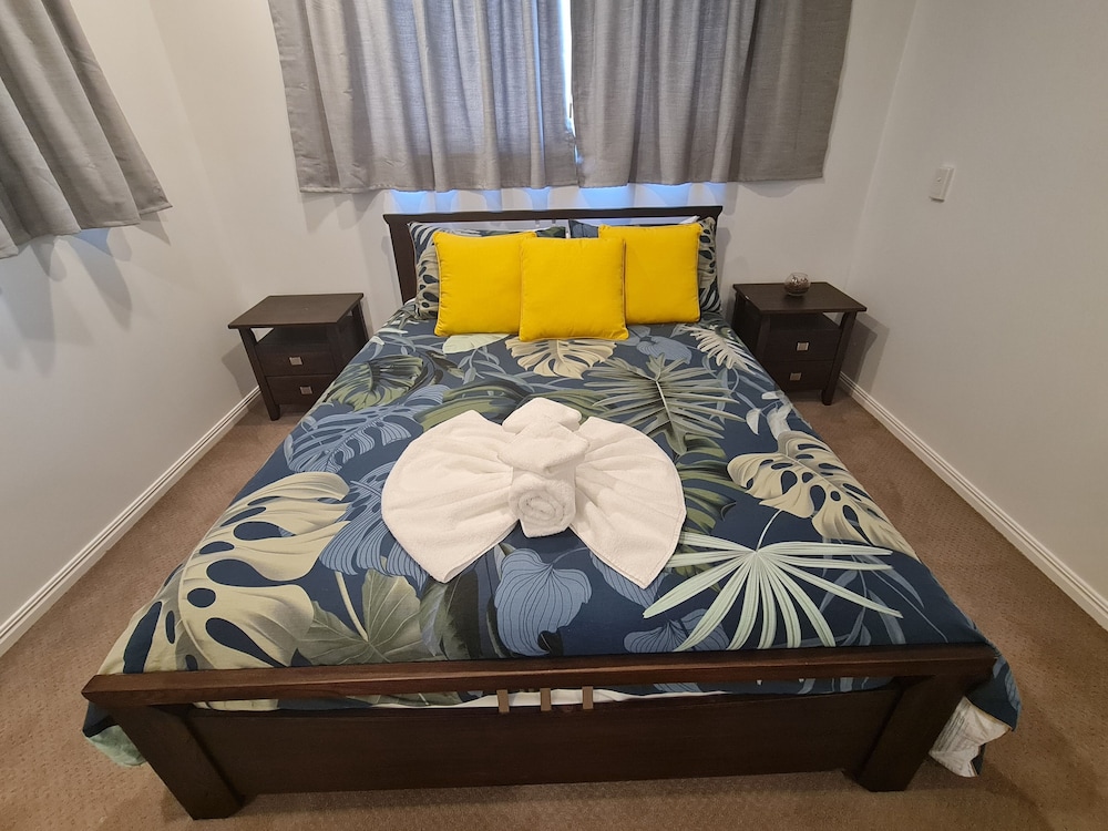 Apartment, 3 Bedrooms, Beachside photo 1