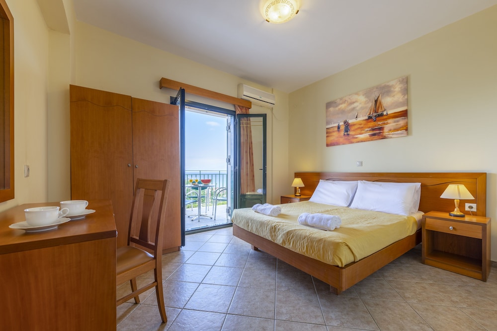 Elegant Apartment,  1 Bedroom, Sea View photo 1