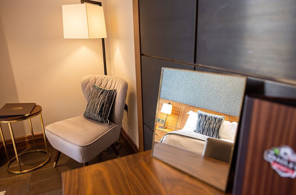 Small Suite Country View - Photo 8