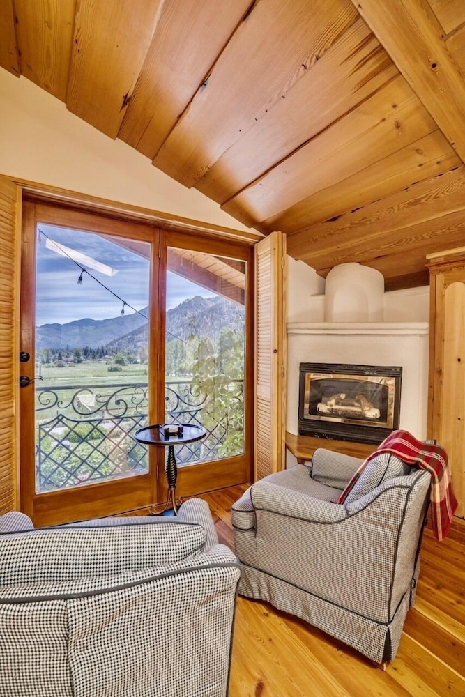 Superior Single Room, Mountain View photo 3