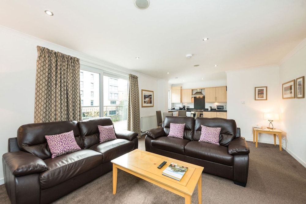 2 Bedroom Apartment Plus