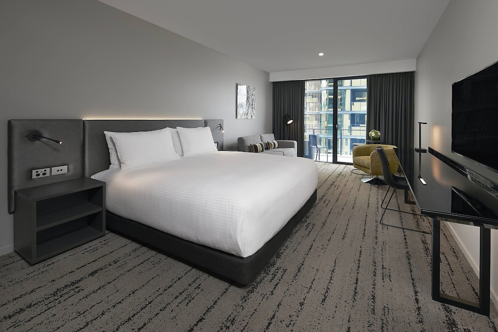 Premium Room, 1 King Bed, Balcony