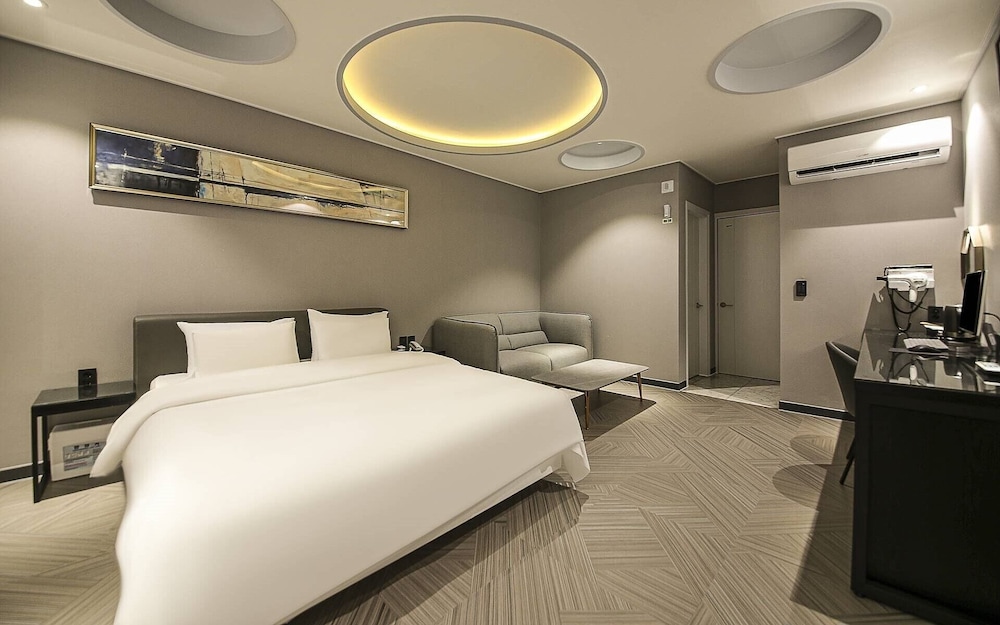 Superior Double Room, Private Bathroom, City View