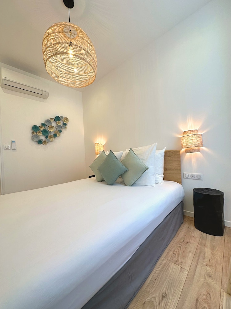 Deluxe Apartment, 1 Queen Bed photo 3