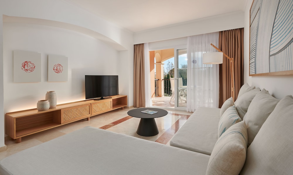 Apartment, 1 Bedroom, Balcony (2 adults + 2 children) photo 2