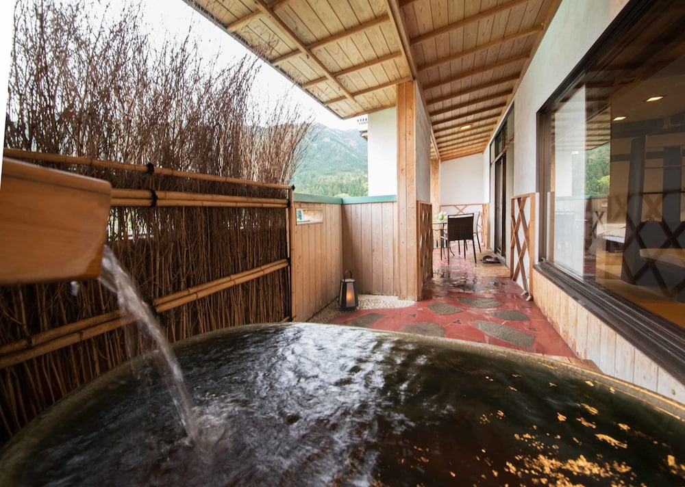[Hot spring open-air Bath] Ceramic bathtub Room 501 photo 2