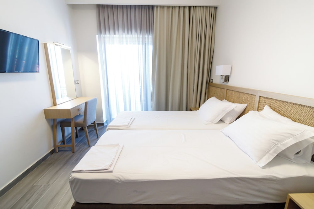 Triple Room, Balcony, Bay View
