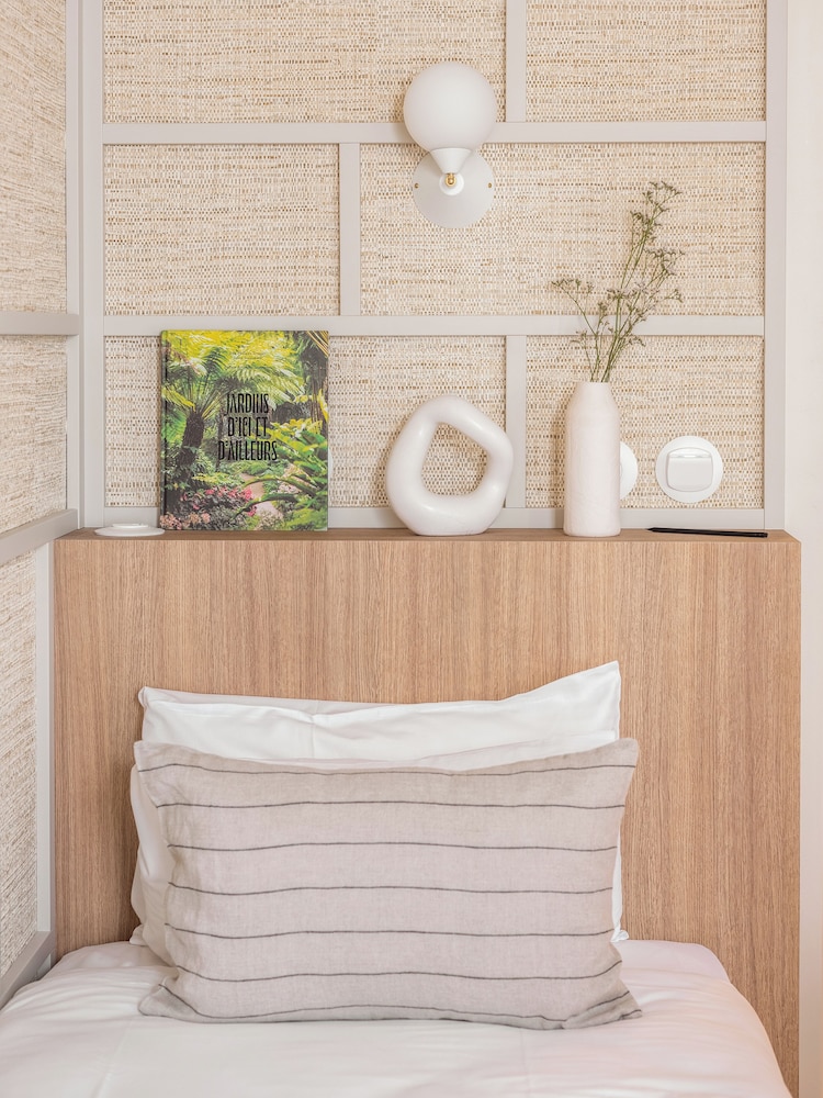 Single room thumbnail 5