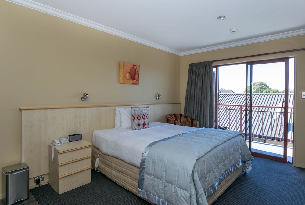 Executive One-Bedroom Unit