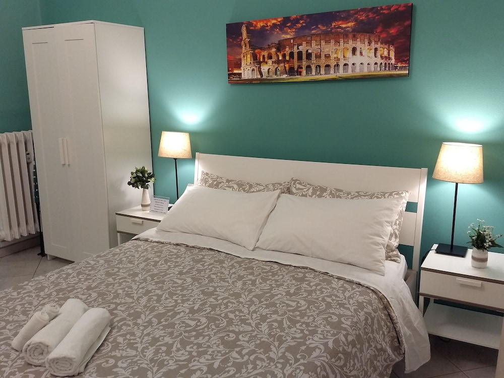 Economy Quadruple Room, Shared Bathroom