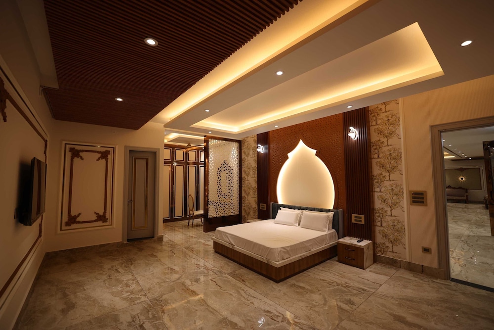 Deluxe Room, 1 King Bed