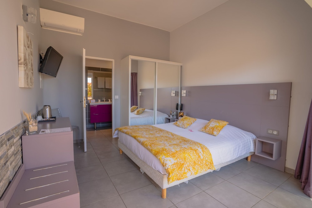 Standard Double Room, Terrace, Ground Floor