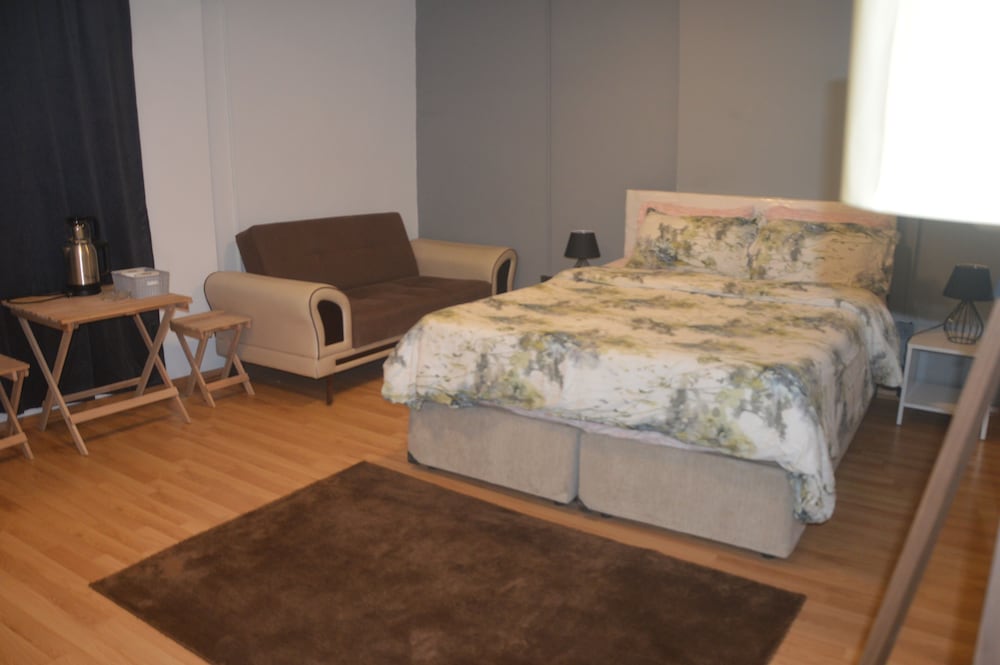 Deluxe Studio Suite photo 1